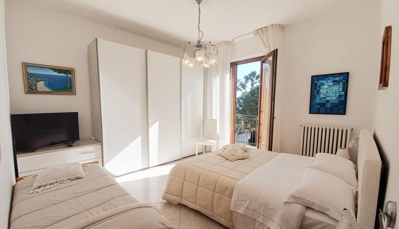 Casa Lilly Lejlighed Porto SantʼElpidio Eksteriør billede