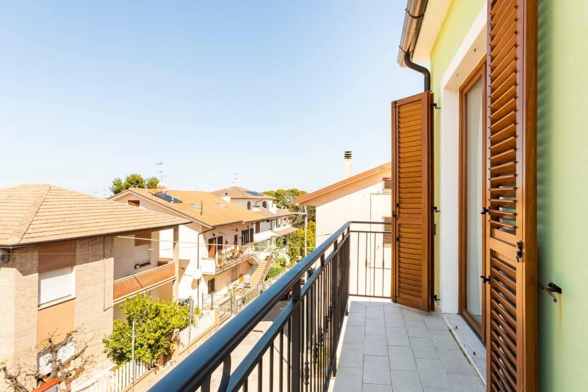 Casa Lilly Lejlighed Porto SantʼElpidio Eksteriør billede